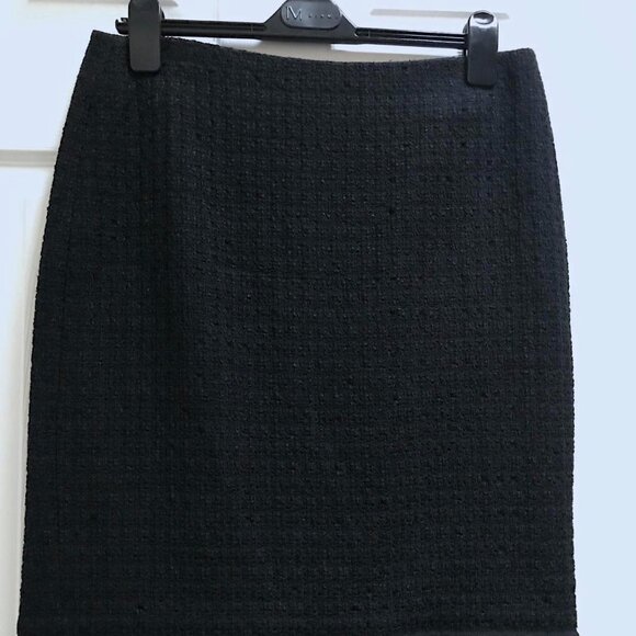 Cute Talbots Black Textured Pencil Skirt with FUN Furry Hem!!! - Picture 3 of 15